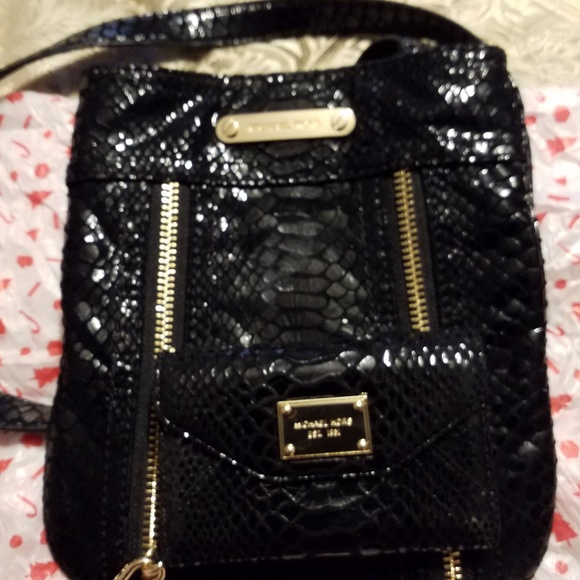 Sold - Picture 2 of 3